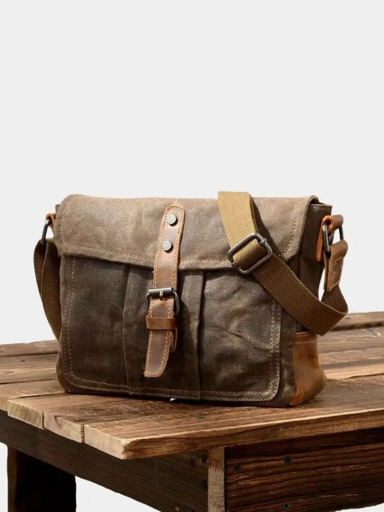 Balmoral Courier Transversal Bag - Manly Man